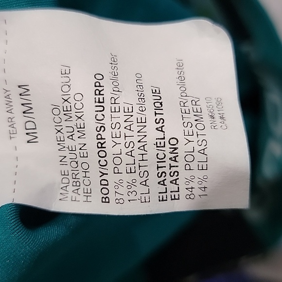 NWT Women's Under Armour booty shorts - Picture 4 of 5